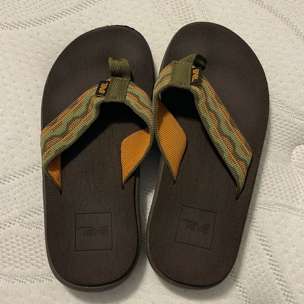 Youth Teva flip flops.